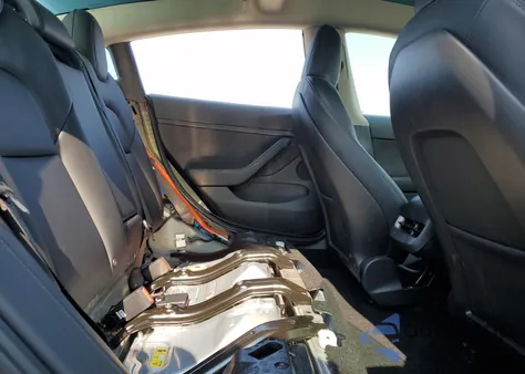 2023 Tesla Model 3 z USA, uszkodzony, nr VIN 5YJ3E1EAXPF383480